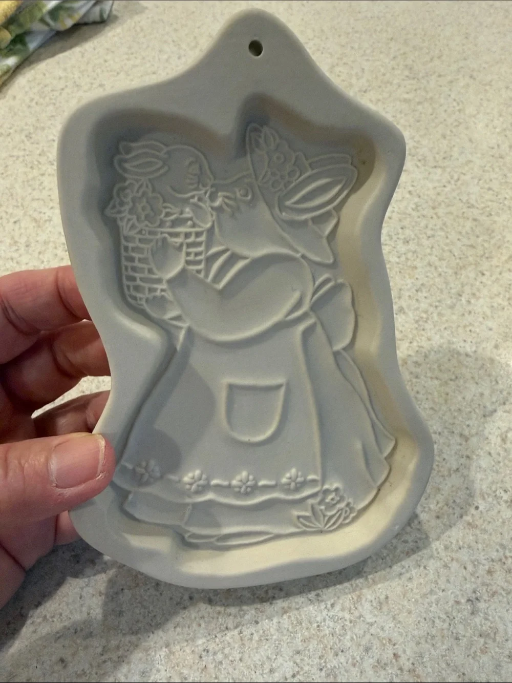Mama and Baby Bunny Ceramic Mold - Beige vintage Longaberger Pottery